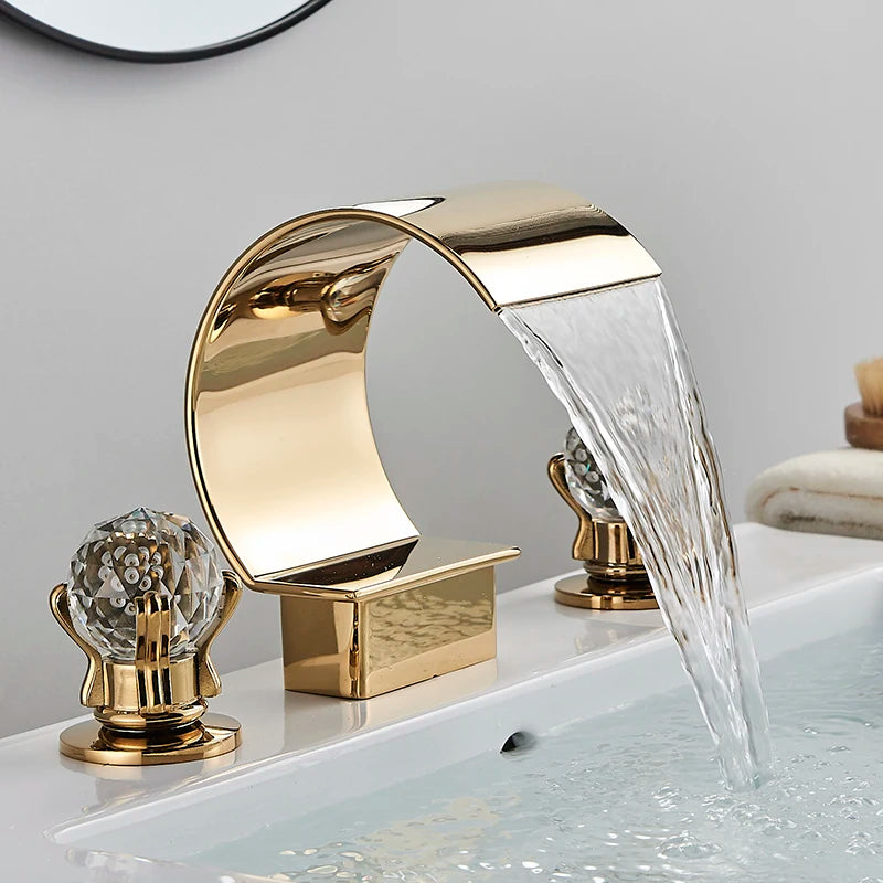 Luxurious Golden Bathroom Basin Faucet Brass Double Handle Hot Cold Sink Mixer Tap Swan Shape Basin Faucet Bathtub Mixers Crane