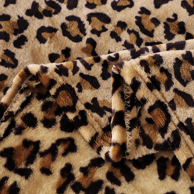 1 Ultra-Soft Stylish Leopard Print Lightweight Blanket All-Season Warm and Comfortable Perfect for Sofa Bed Living Room Decor