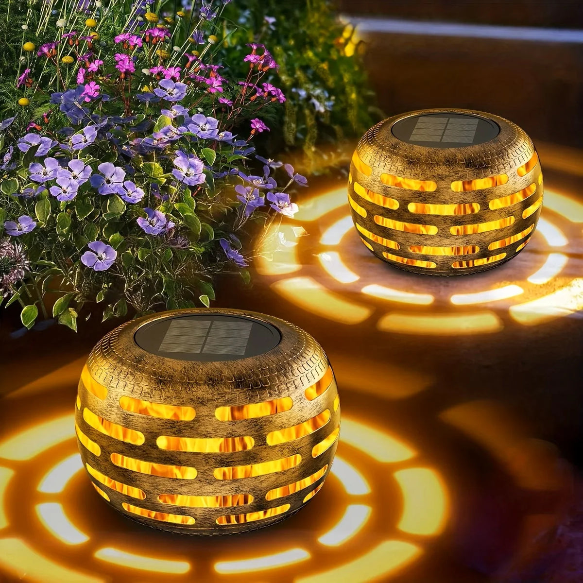 Retro Solar Lanterns With Flickering LED Lights For Garden Decor