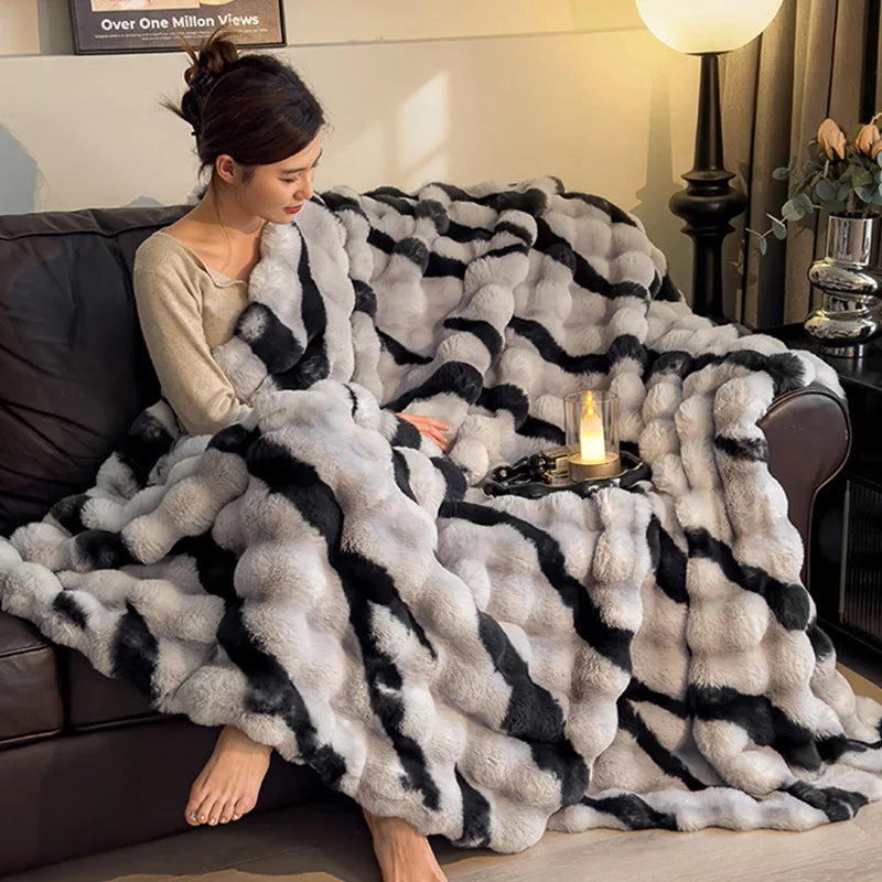 2025 new thickened gradual change leopard print toka rabbit plush bubble quilt cover blanket multi-functional blanket