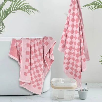 Soft Bath Towels for Bathroom Beach Pool Pink Checkered Set of 2, Quick Dry Cotton Cute Valentines Towels for Her Women Girls, 2