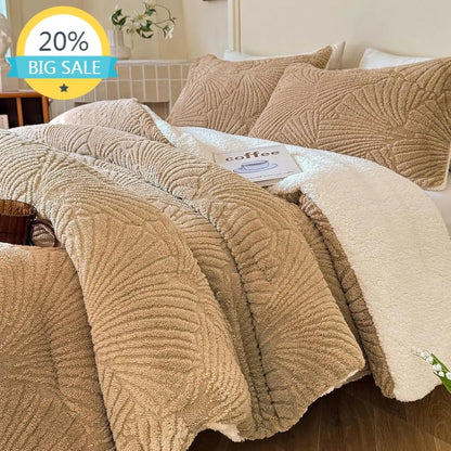 King Size Geometric Quilted Bedding Set, 3-Piece Warm Cozy Premium Comforter with 2 Pillowcases, Beige (104x90)