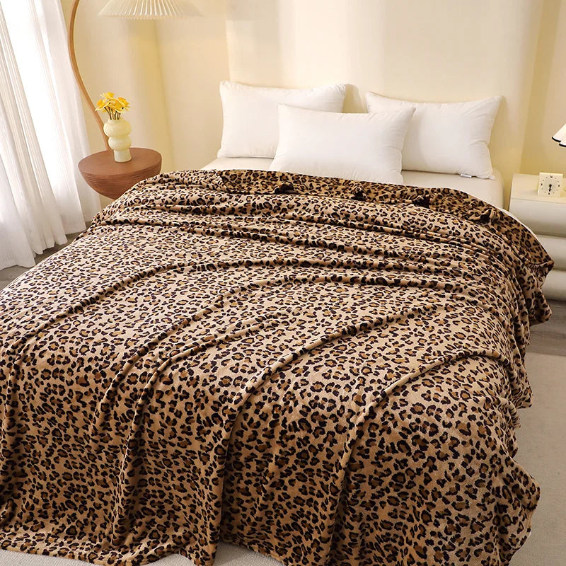 1 Ultra-Soft Stylish Leopard Print Lightweight Blanket All-Season Warm and Comfortable Perfect for Sofa Bed Living Room Decor