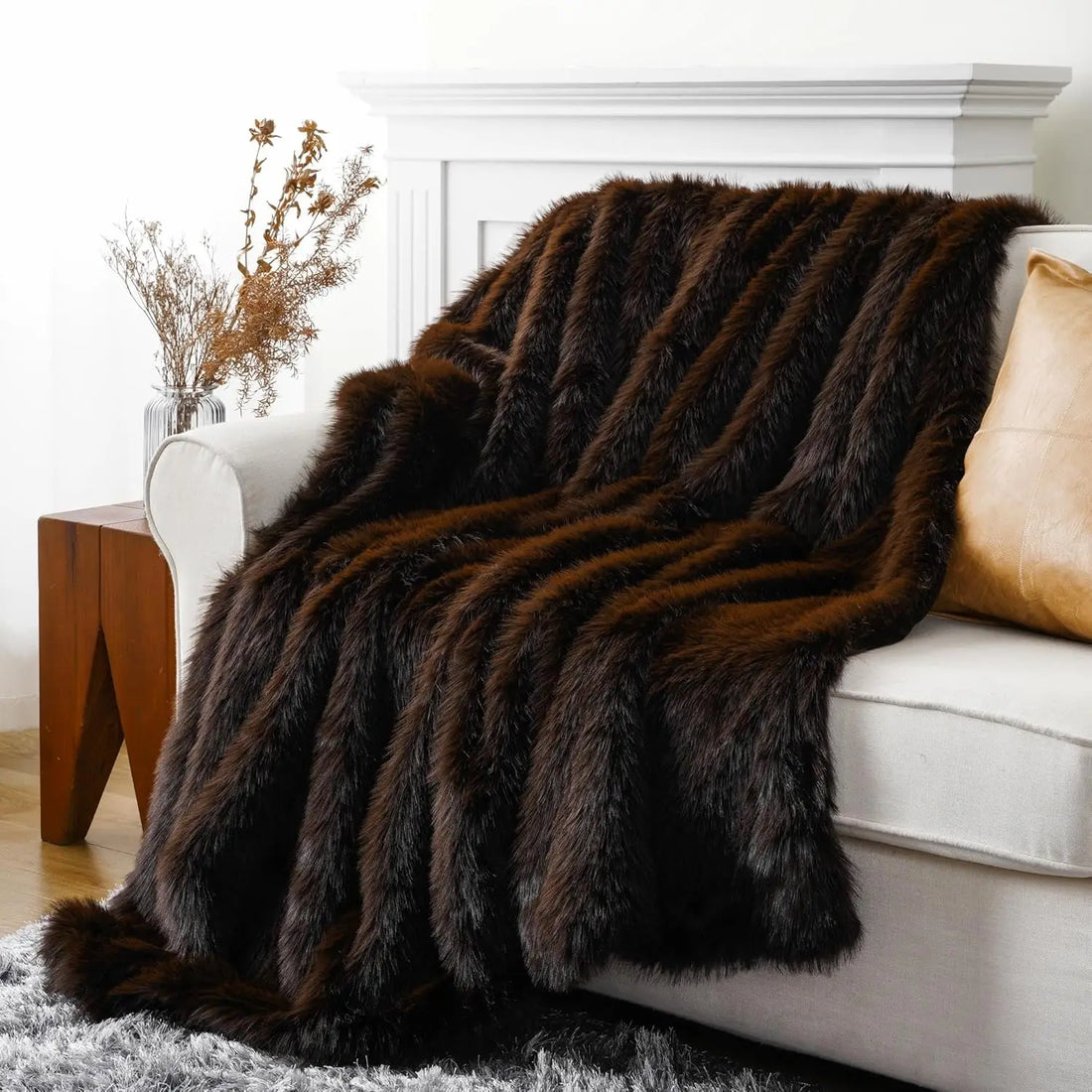 Luxury Brown Faux Fur Throw Blanket, Large Soft Warm Cozy Fuzzy Fluffy for Bed Home Decor King Size 60x80